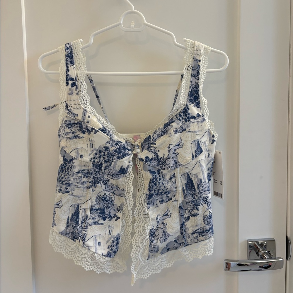 URBAN OUTFITTERS out from under top size M NWT
